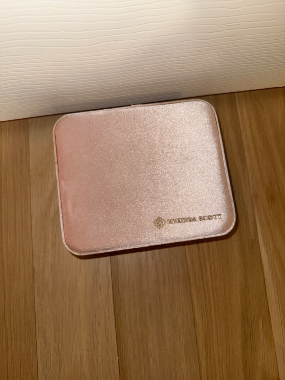 Kendra Scott Shimmer Blush Jewelry Case